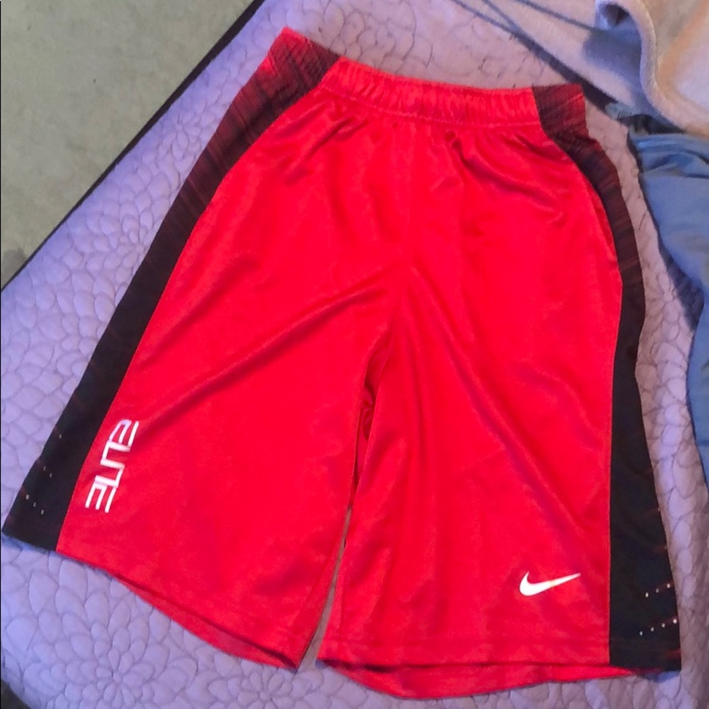 Nike Elite Boys XL dri-fit shorts